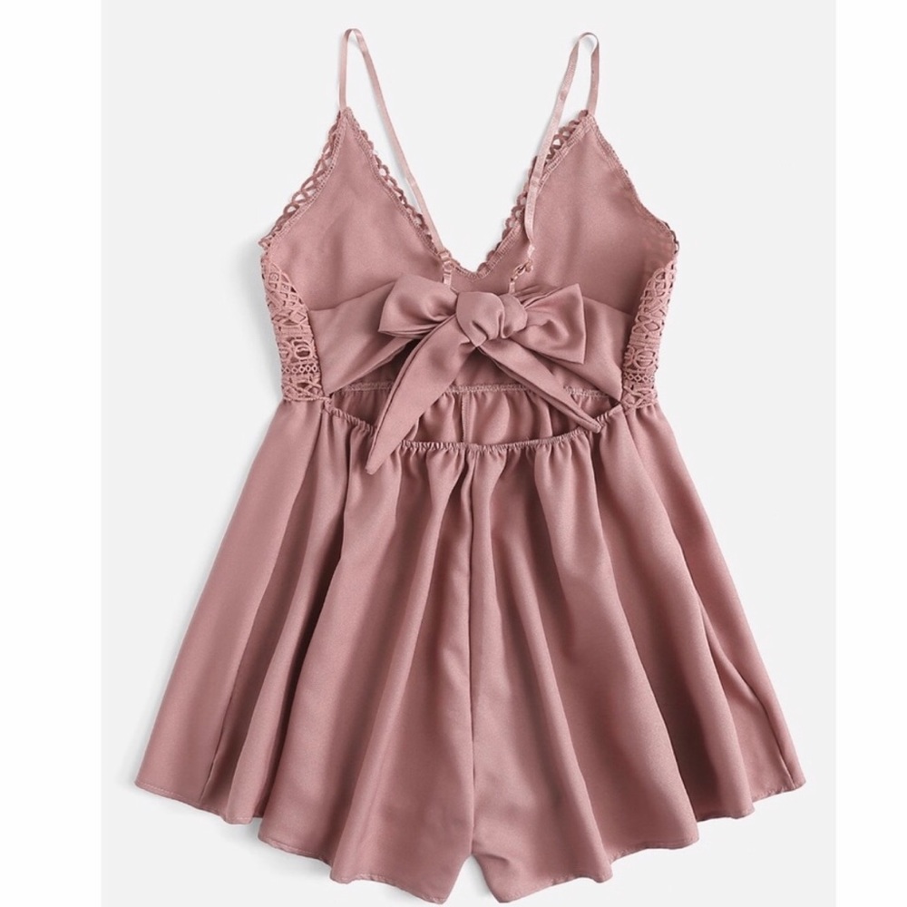β‘οΈHPβ‘οΈπΈ Mauve crochet romper with tie back πΈ - Picture 2 of 6